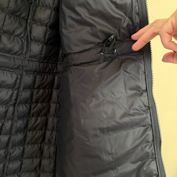 The North Face Women's ThermoBall Long Puffer Jacket, Black, Size L, NWT - Picture 12 of 16